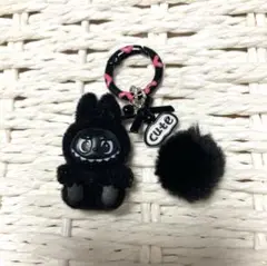 【新品】LABUBU(ラブブ) ♡キーホルダーチャーム♡labubu くろ①