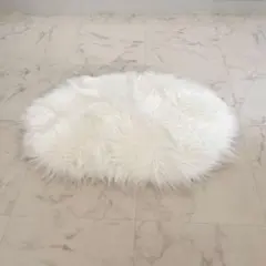 【未使用】ホワイトフェイクファー楕円形ラグ