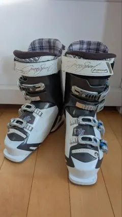 Item thumbnail for item c33a9f64-1169-4a32-9f43-2f1590b554b2