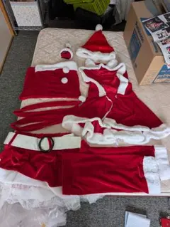 サンタさんの衣裳になります。