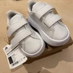 adidas キッズ スニーカー