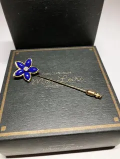 LANVIN PARIS 青い花形　ピンブローチ