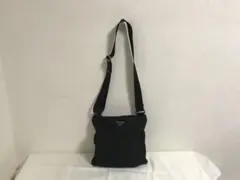 美品本物プラダPRADA本革レザーナイロンショルダーバッグビジネスボディバック黒