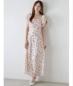 SNIDEL ラメドビーシフォンプリントワンピース イエロー - メルカリ