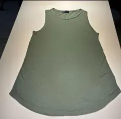 GAP　タンクトップ　ノースリーブのサムネイル