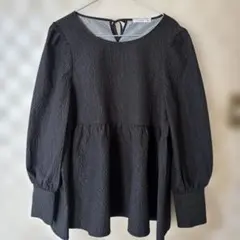 ブラックペプラムチュニック 長袖