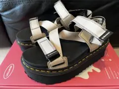 Dr.Martens 厚底サンダルのサムネイル