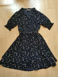 earth music&ecology　花柄ワンピース　ネイビー