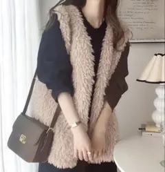 試着のみ！ほぼ新品CLASSICAL ELF ベージュボアベストジレファーベスト