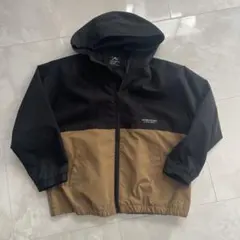130フード付き黒ベージュジャケット