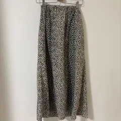 niko and… サイズ3 ロングスカート Mサイズ程度 小花柄のサムネイル