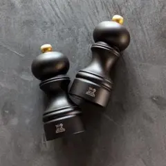 2007年製 猪の置物プジョーペッパーミル