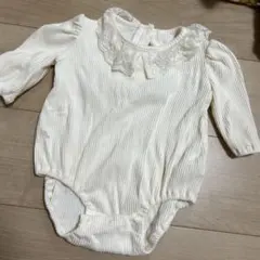 アイボリー レース付き襟 長袖ロンパース