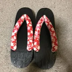 木製下駄 赤と白の花柄鼻緒 24.5cm