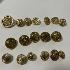 金色の装飾ボタンセット