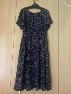 【新品タグ付き】ジャスグリッティー　2WAY袖フレアワンピース　アプワイザー