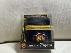 GIGO限定　2025 阪神タイガース　スカーフ付チャームポーチ