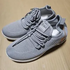 スニーカー レディース 23.0cm グレー 軽量 メッシュ 新品