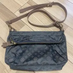 早い者勝ち❣️【美品】russet ショルダーバッグ モノグラム ナイロンのサムネイル