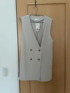 ベージュ ダブルボタン ノースリーブ ベスト