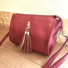 ワインレッド レディース タッセル付きショルダーバッグ