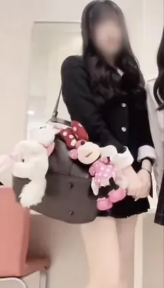 焦茶　合成皮革ショルダーバック　スクールバッグ