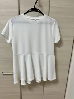 Coca ✨新品未使用✨エンボスペプラム 半袖カットソー