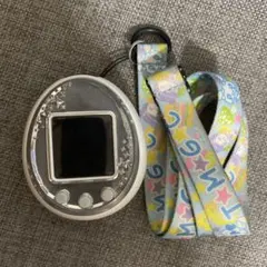 たまごっちidl ホワイト ストラップ付き
