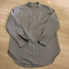 エメラルドグリーン　長袖シャツ