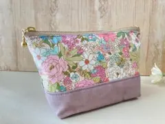 ハンドメイド　花柄ポーチ 金色ファスナー付き　16センチファスナー