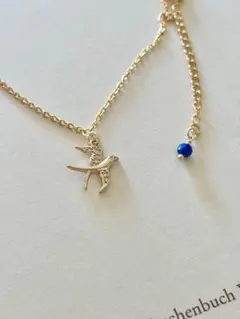 No.369＊ジルコニアのツバメチャームとブルーサファイア18kgpネックレス