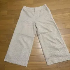 ホコモモラ パンツ