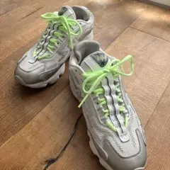 New Balance 1000 グレー/ライム