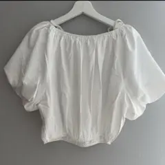 thevon オフショルダー トップス 半袖　オフショルギャザーブラウス　白