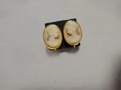 カメオイヤリング