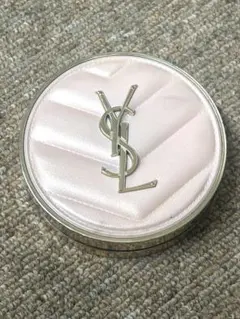 YSL クッションファンデーションラディアントタッチグロウパクト　B10