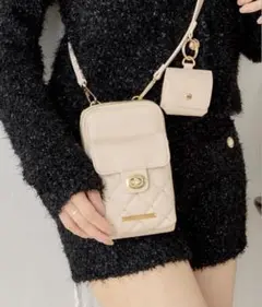 【超美品】Chicoキルティングベージュスマホショルダー