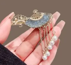 扇形の髪飾り 青色 パール付き