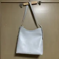 CHARLES & KEITH ライトグレー ハンドバッグ
