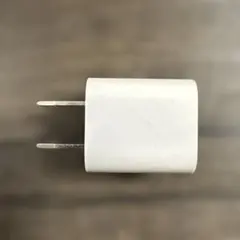 Apple A1385 5V 1A 電源アダプター 未使用品