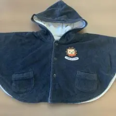 コムサイズム　リバーシブル　フード付きグレーのベビーポンチョ　ライオン