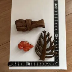 ハンドメイド ブローチ