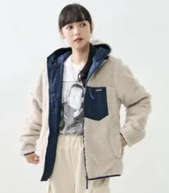 美品　Patagonia パタゴニア　リバーシブル　レディフレディフーディ