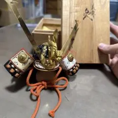 名工 甲冑師 加藤一冑 作 島津忠久 大円山星兜 共箱 - メルカリ
