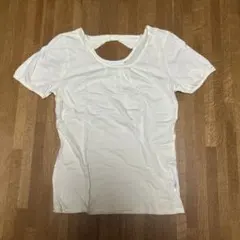 tシャツ 後ろリボン
