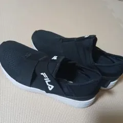 あぽろ様専用　FILA ブラック スリッポンスニーカー　23