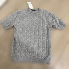 新品タグ付きUNIQLO ケーブルクルーネックセーター