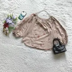 マジェスティックレゴン ブラウス 花柄 刺繍 F ボリューム ふんわり レトロのサムネイル