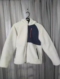 リバーシブル　シェルパジャケット