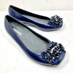 Item thumbnail for item 712a53fb-bcac-40c9-878e-a0a7bdc2779d